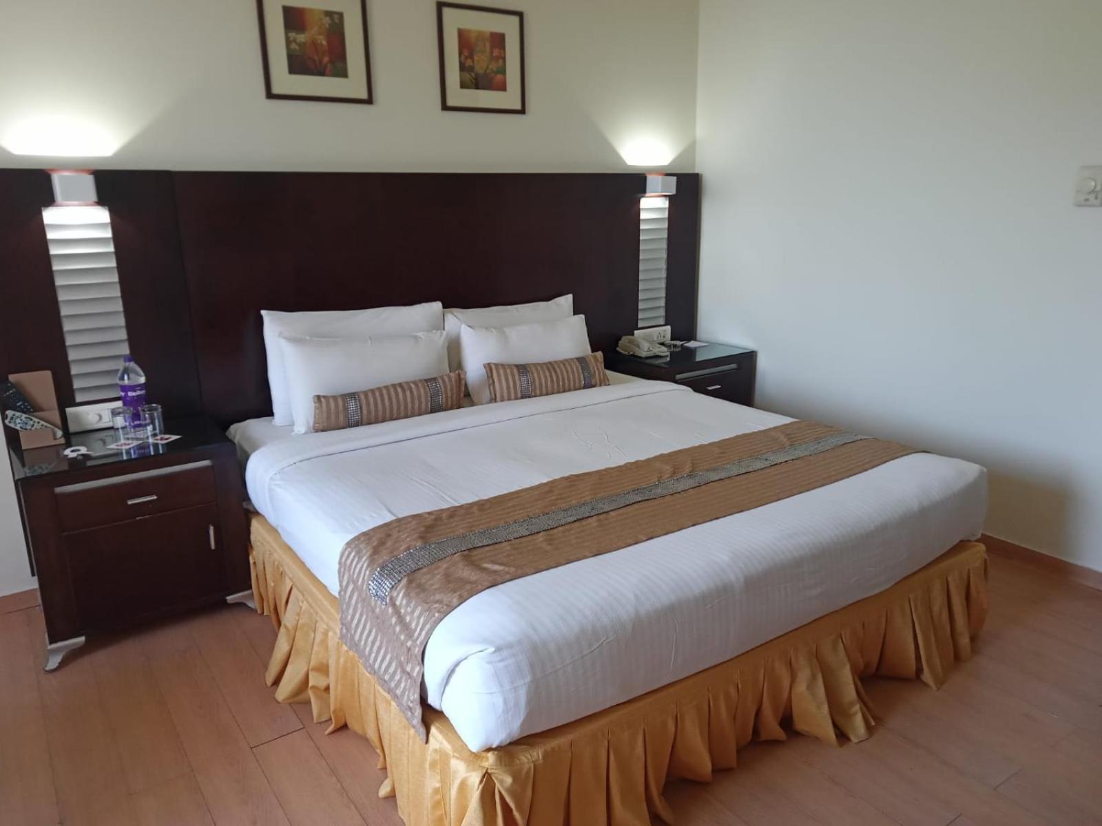 The Red Maple Mashal Indore Zewnętrze zdjęcie